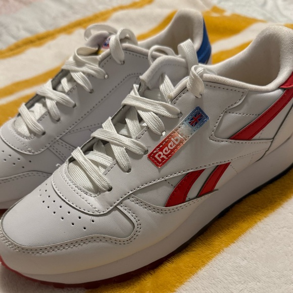Reebok Classic White Sneakers with Red and Blue Highlights Popsicle style - Picture 8 of 9
